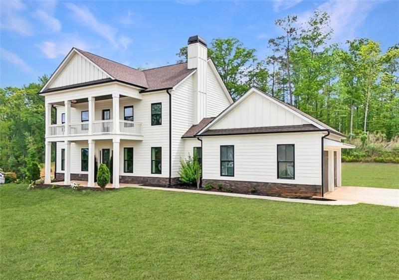 North Shore At Lake Redwine - Residential