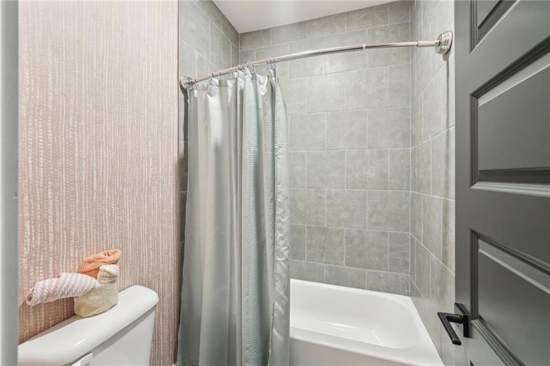 North Shore At Lake Redwine - Residential