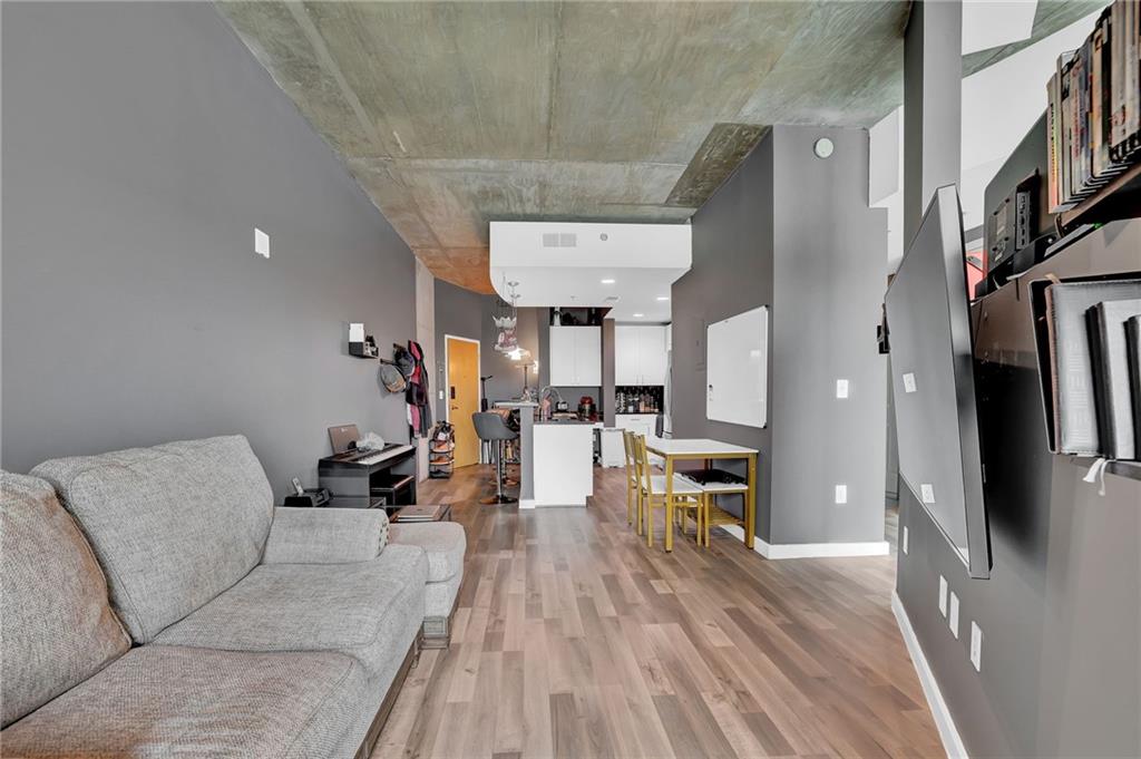 361 17th Street 1121