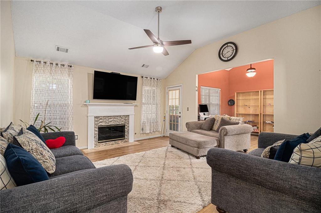 1652 Thorn Ridge Trail