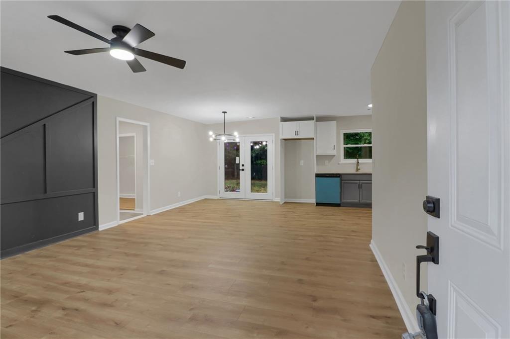 8824 E Bourne