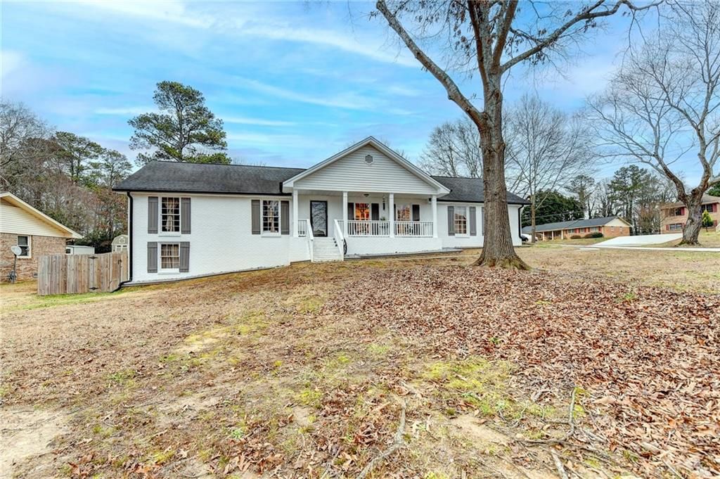 Photo of 2136 Briarwood Court, Snellville, GA 30078 (MLS # 7704316)