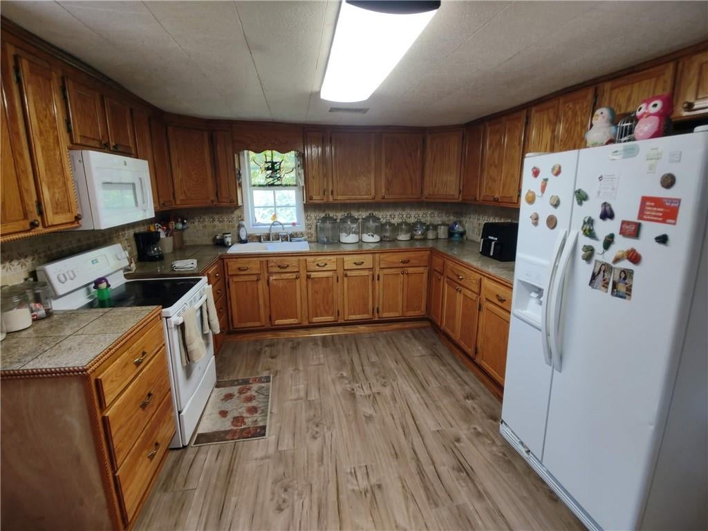 940 County Road 387