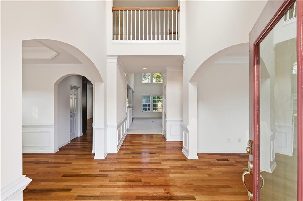 6588 NORCLIFFE Drive