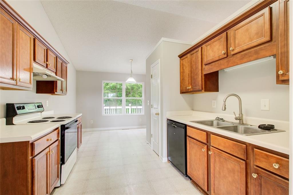 1037 ROLLING RIDGE Lane
