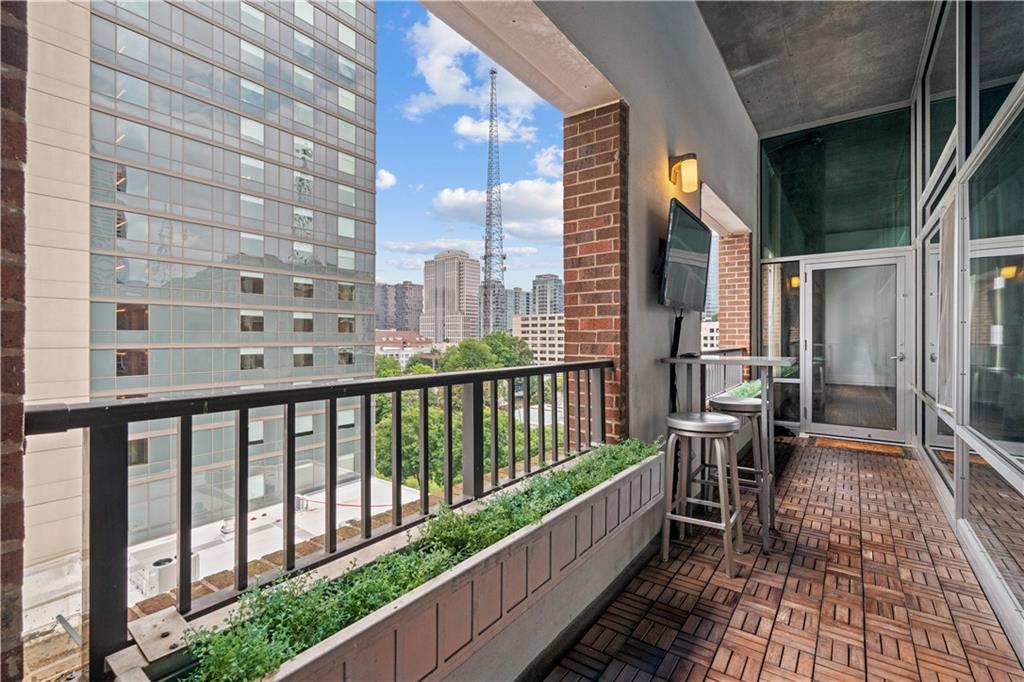 845 Spring Street NW PH 5