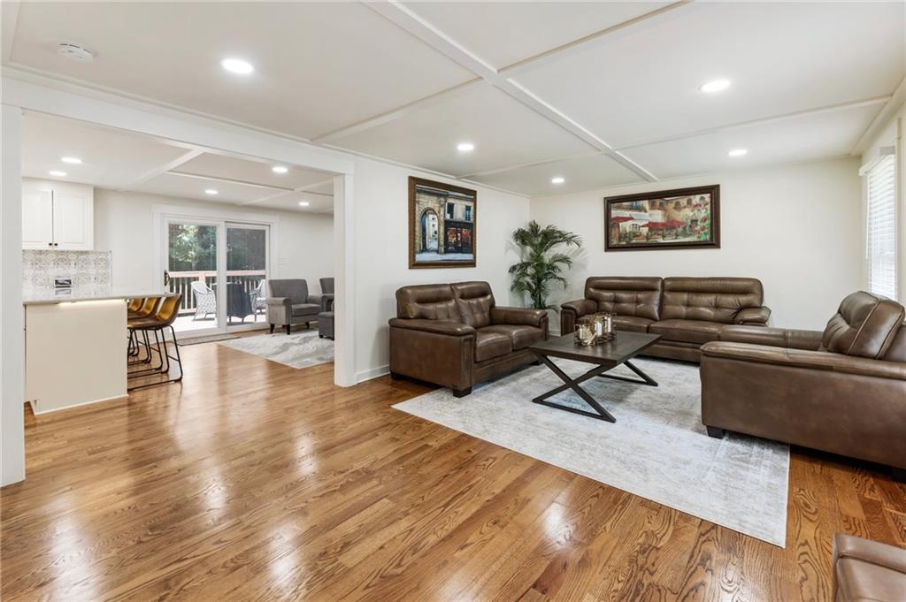 321 Crabtree Court