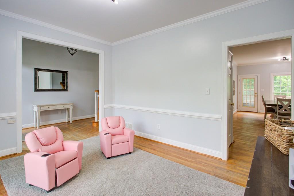 4716 Carriage Way, Flowery Branch, Georgia image 5