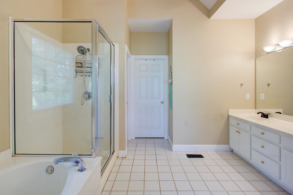 4716 Carriage Way, Flowery Branch, Georgia image 20
