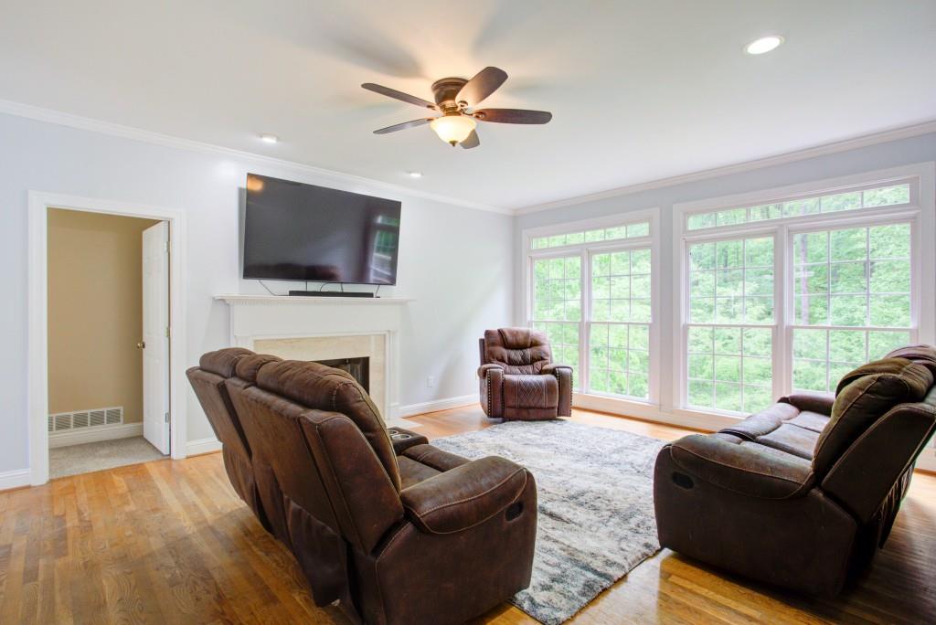 4716 Carriage Way, Flowery Branch, Georgia image 9