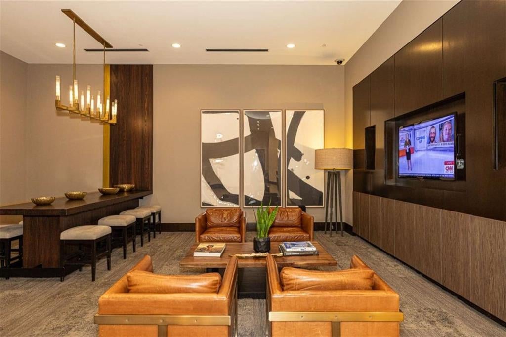 855 Peachtree Street NE 1512
