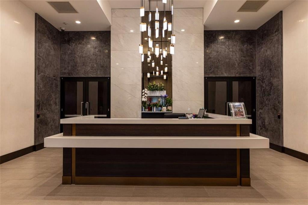 855 Peachtree Street NE 1512