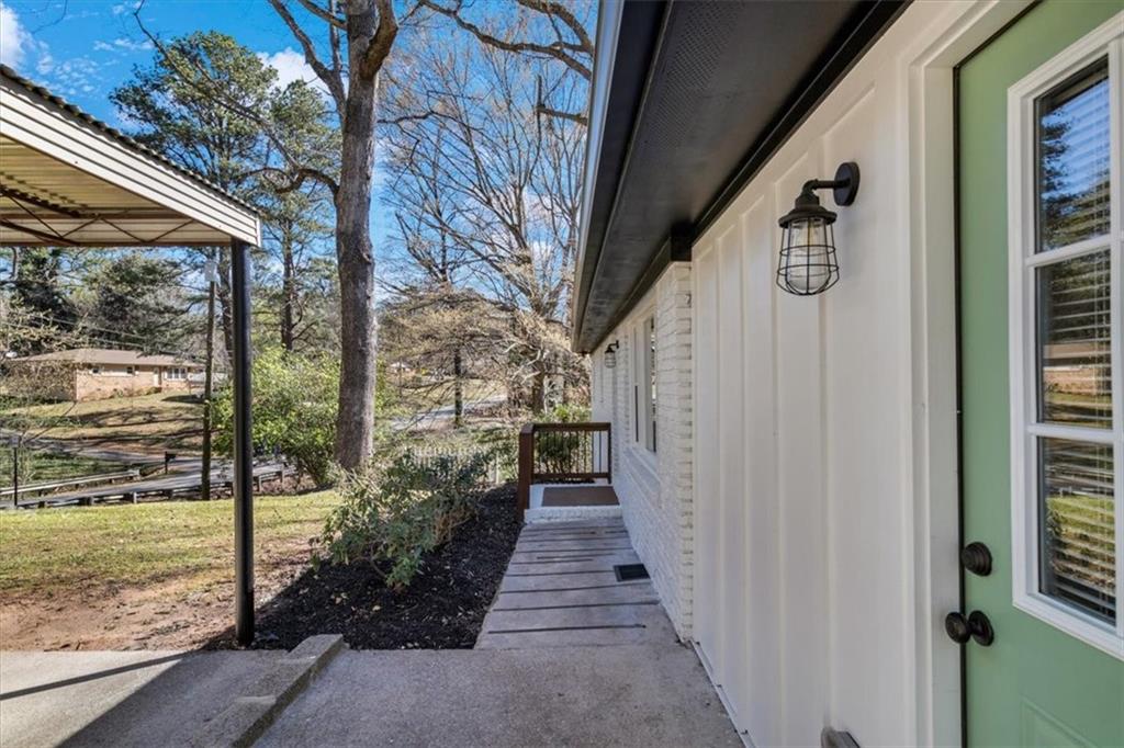 629 Moselle Drive, Mableton, Georgia image 6