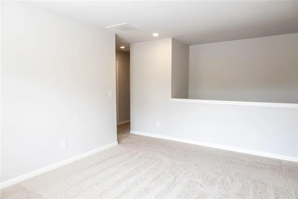 Canton, Georgia 30115, United States, 5 Bedrooms Bedrooms, ,3 BathroomsBathrooms,Residential,Active,132975