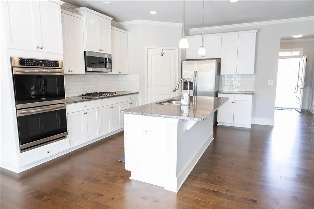 Canton, Georgia 30115, United States, 5 Bedrooms Bedrooms, ,3 BathroomsBathrooms,Residential,Active,132975