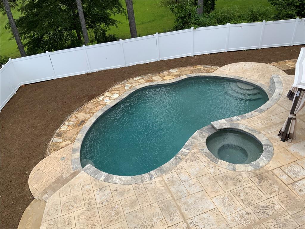 5009 Kingsley Manor Court