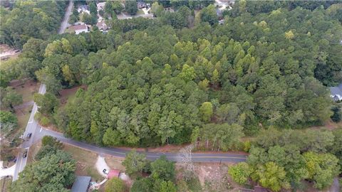 A home in Powder Springs