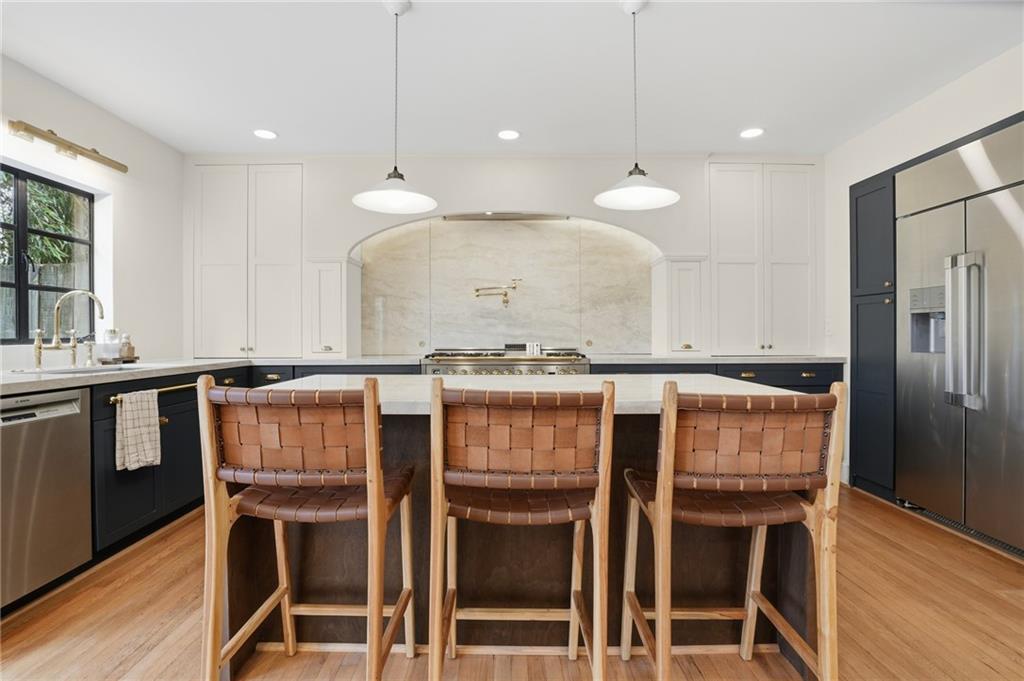 1452 North Avenue NE