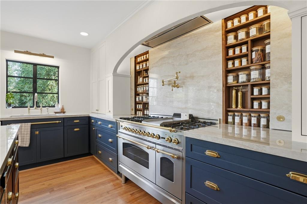 1452 North Avenue NE