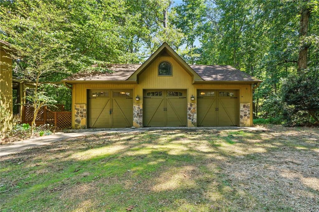 4585 Settles Bridge Road