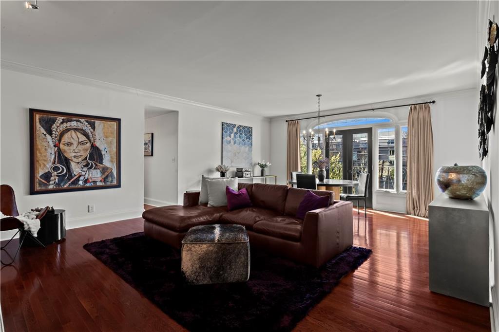 3638 Peachtree Road NE 306