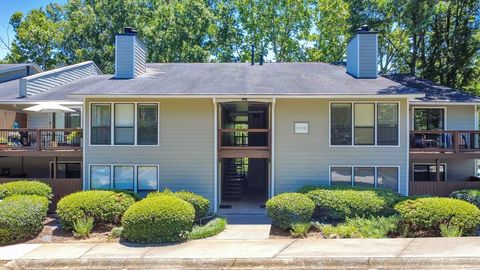 Condo For Sale - 513 Park Ridge Circle<br/> Marietta, GA 30068