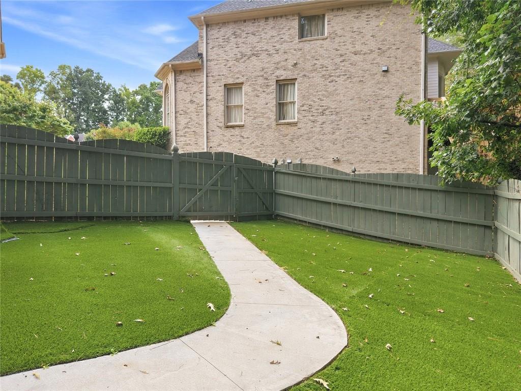 1420 Cresthaven Lane
