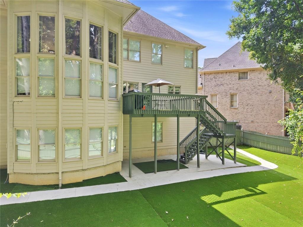 1420 Cresthaven Lane