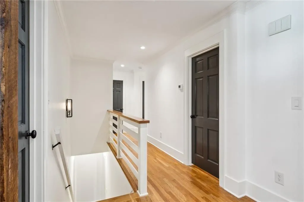 Sandy Springs, Georgia 30328, United States, 5 Bedrooms Bedrooms, ,5 BathroomsBathrooms,Residential,Active,154551