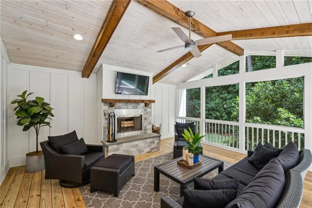 Sandy Springs, Georgia 30328, United States, 5 Bedrooms Bedrooms, ,5 BathroomsBathrooms,Residential,Active,154551