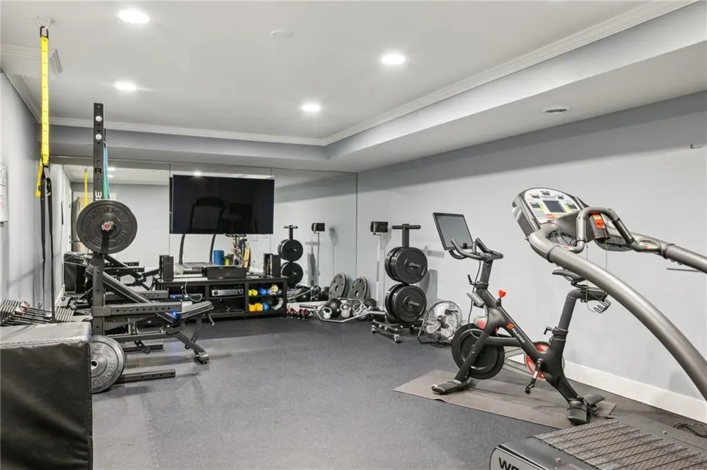 Sandy Springs, Georgia 30328, United States, 5 Bedrooms Bedrooms, ,5 BathroomsBathrooms,Residential,Active,154551