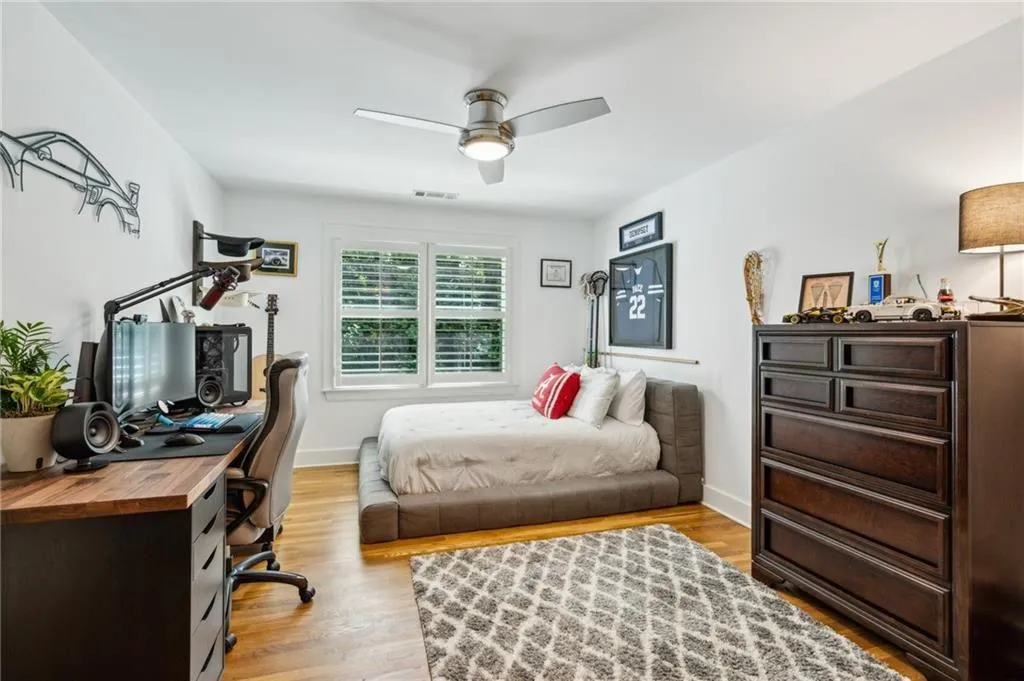 Sandy Springs, Georgia 30328, United States, 5 Bedrooms Bedrooms, ,5 BathroomsBathrooms,Residential,Active,154551