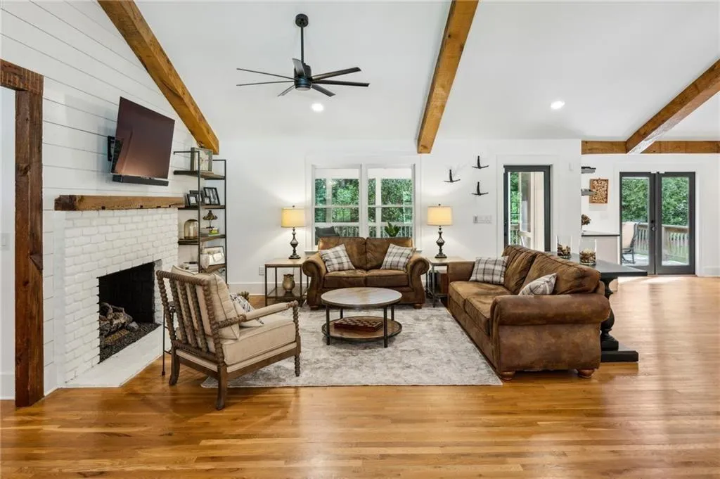 Sandy Springs, Georgia 30328, United States, 5 Bedrooms Bedrooms, ,5 BathroomsBathrooms,Residential,Active,154551