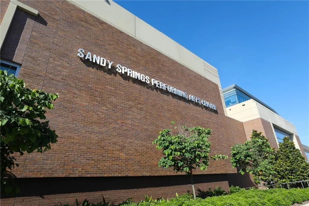 Sandy Springs, Georgia 30328, United States, 5 Bedrooms Bedrooms, ,5 BathroomsBathrooms,Residential,Active,154551