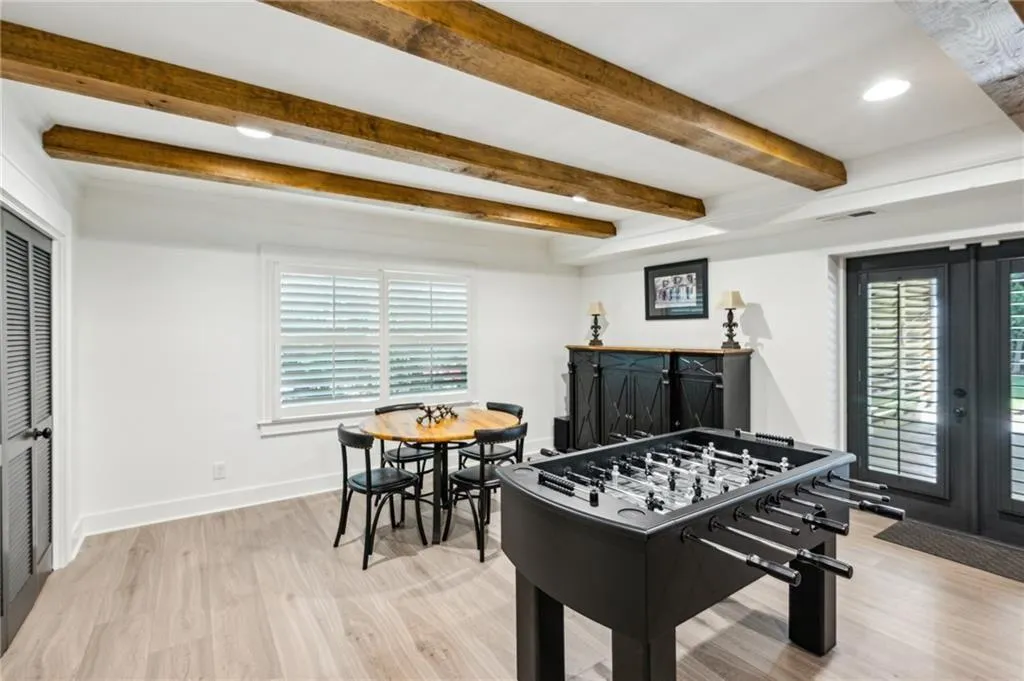 Sandy Springs, Georgia 30328, United States, 5 Bedrooms Bedrooms, ,5 BathroomsBathrooms,Residential,Active,154551