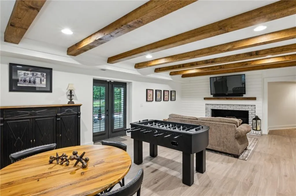 Sandy Springs, Georgia 30328, United States, 5 Bedrooms Bedrooms, ,5 BathroomsBathrooms,Residential,Active,154551