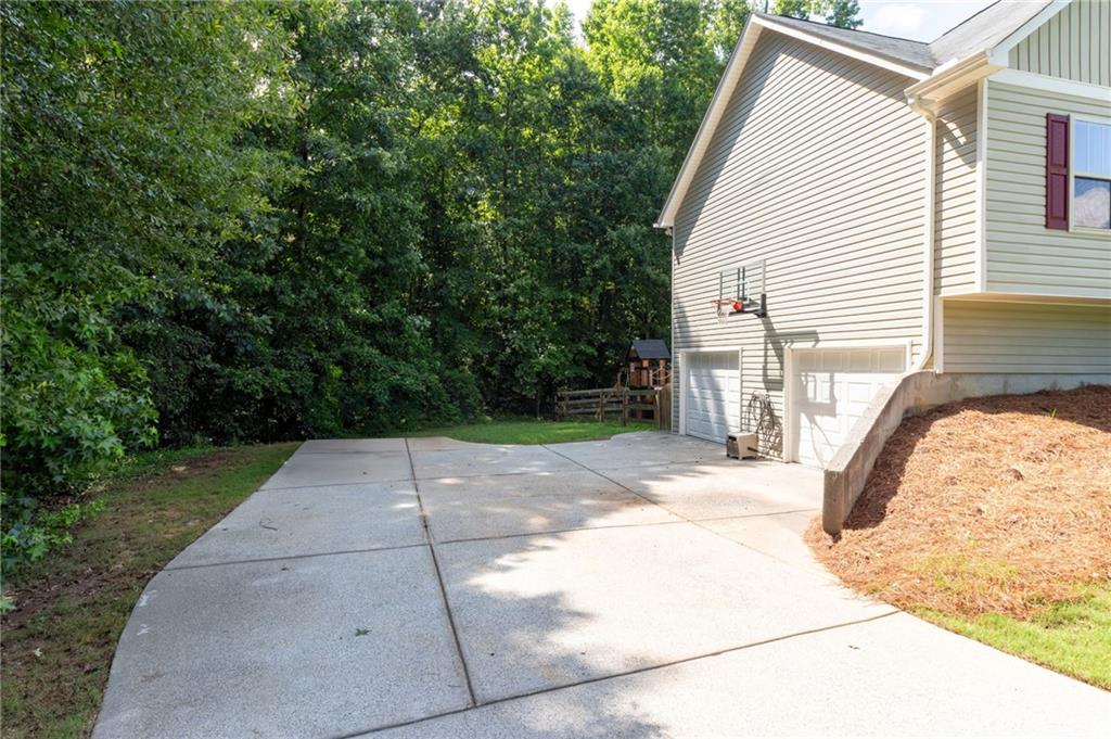 19 Autumn Place NE