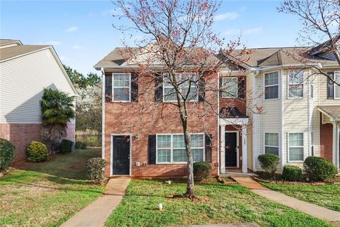 Townhouse For Sale - 1740 Fielding Way<br/> Hampton, GA 30228