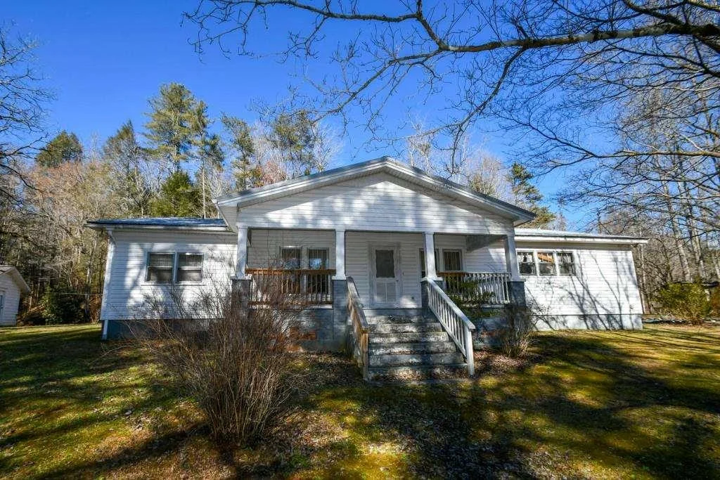 18 Corinth Church Road