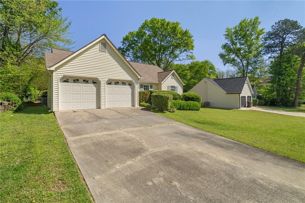 1220 Paddocks Way, Powder Springs, Georgia image 2