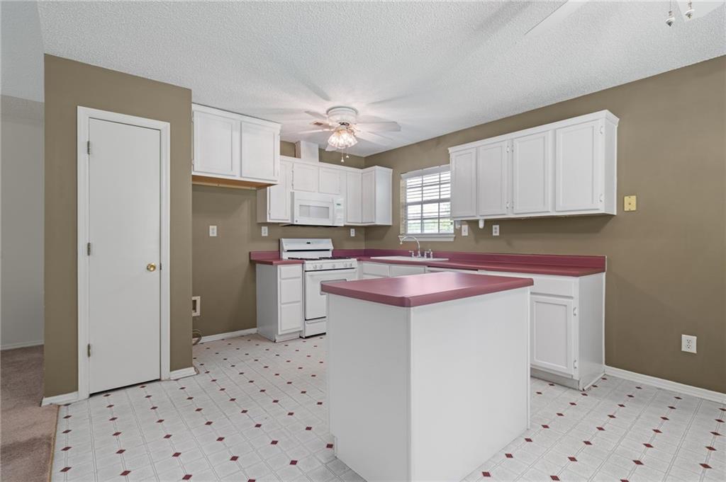 1220 Paddocks Way, Powder Springs, Georgia image 10