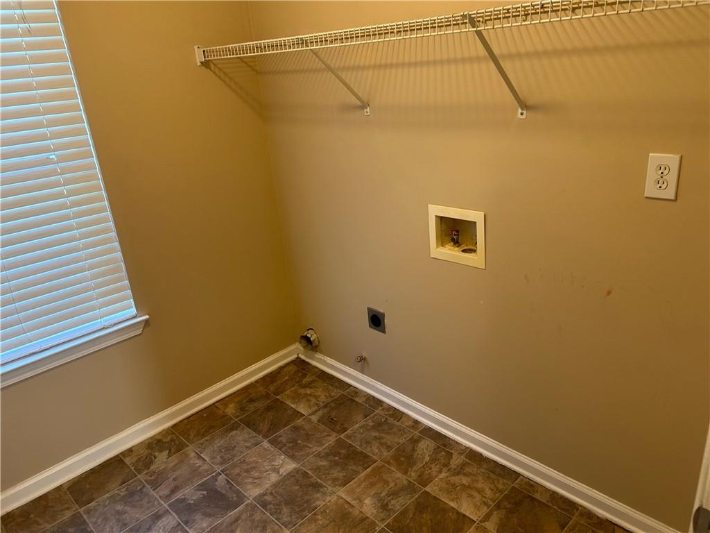 3334 Rockmill Drive, Ellenwood, Georgia image 9