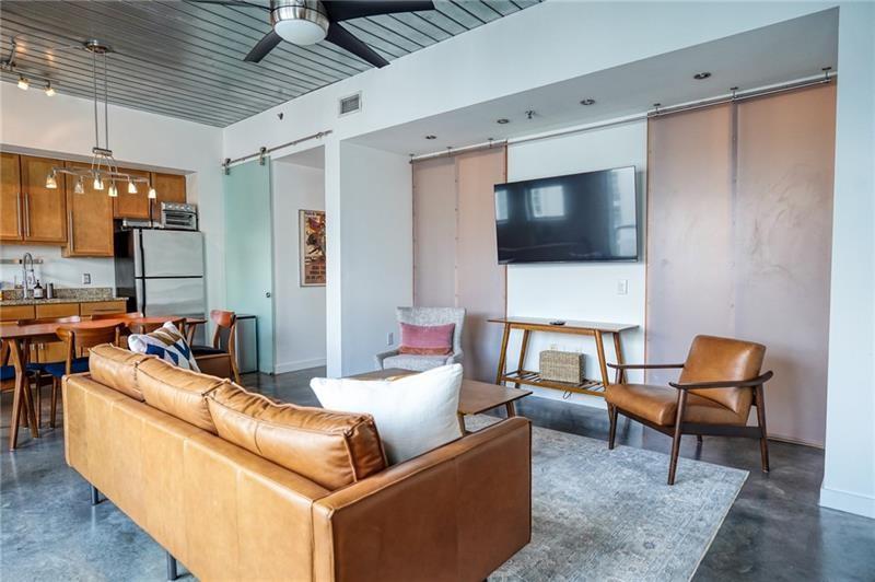 620 Glen Iris Drive NE 524