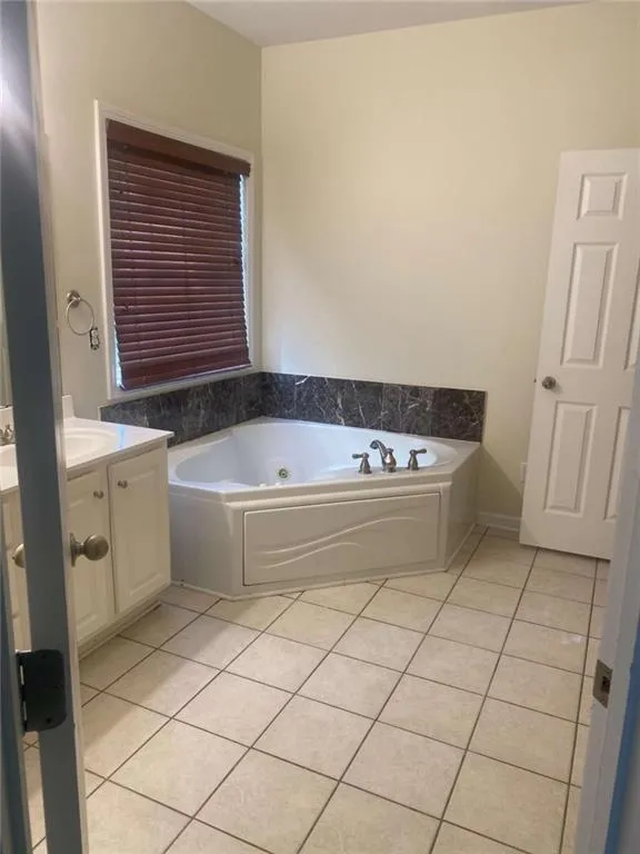 Fairburn, Georgia 30213, United States, 4 Bedrooms Bedrooms, ,4 BathroomsBathrooms,Residential,Active,176539