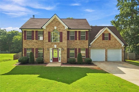 Homes For Sale - 304 Waterfront Drive<br/> Mcdonough, GA 30253