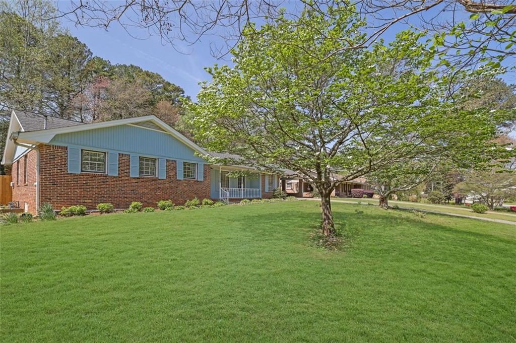 699 Rollingwood Drive, Stone Mountain, Georgia image 4