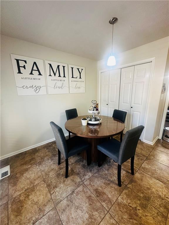 2704 Sanibel Lane SE