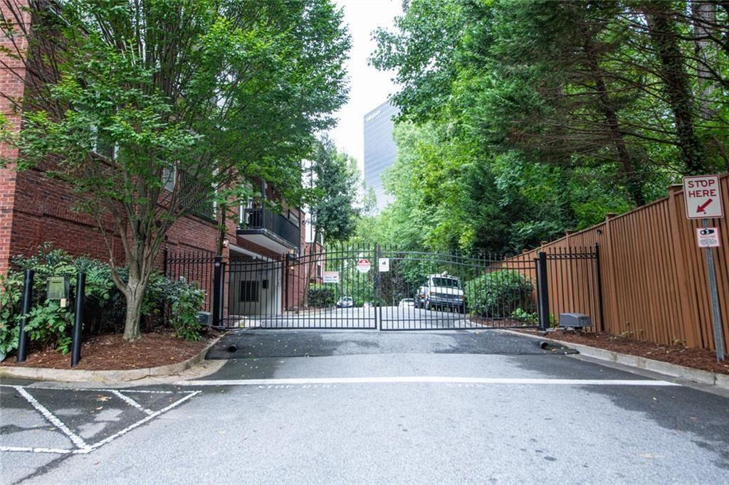 3275 NE Lenox Road NE 207