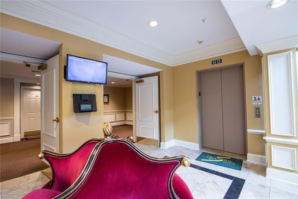 3275 NE Lenox Road NE 207