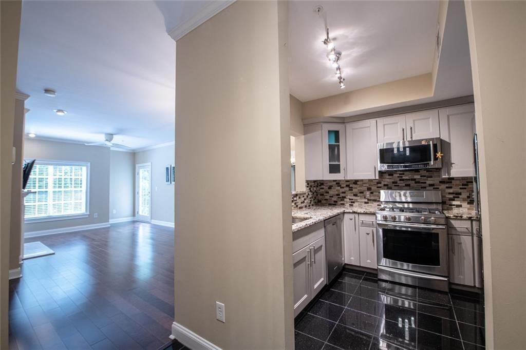 3275 NE Lenox Road NE 207